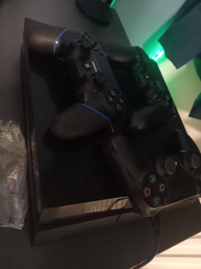 Playstation 4 met 3 controller, Verzenden, Gebruikt