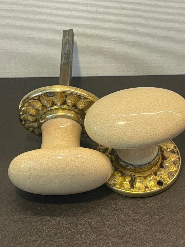 Antiek porselein en messing deurknop creme, Ophalen of Verzenden