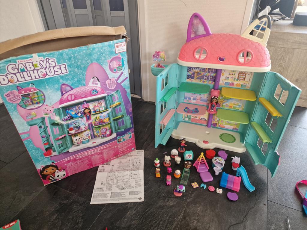 Gabby's Poppenhuis met accessoires, Ophalen, Zo goed als nieuw, Overige typen