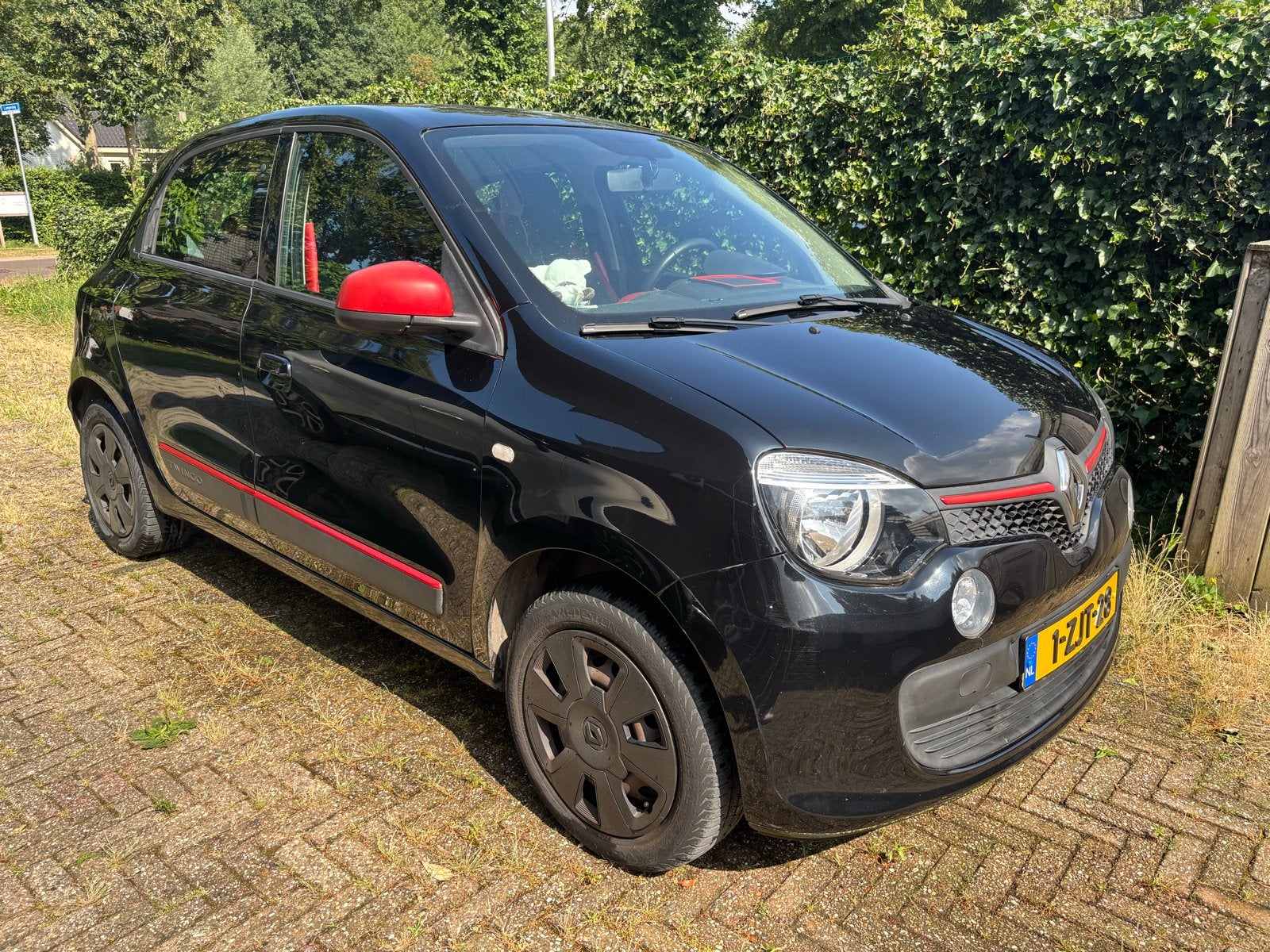 Renault Twingo 1.0 SCe 70pk S&S 2015 Zwart, Auto's, Voorwielaandrijving, Twingo, 840 kg, 4 stoelen