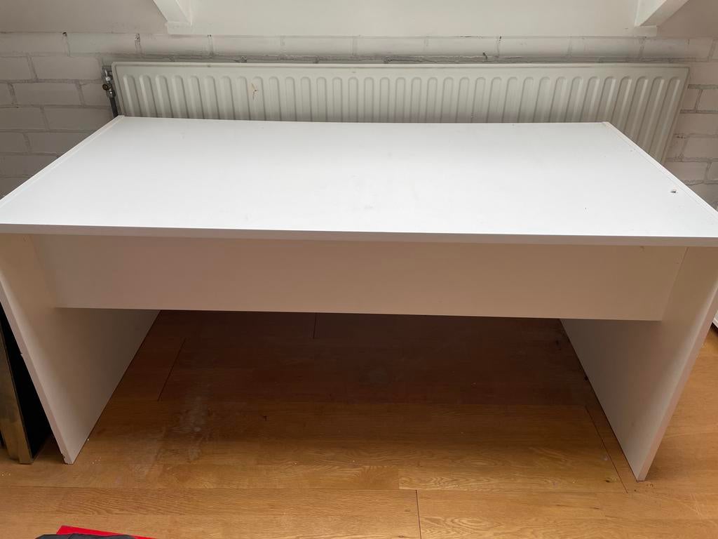 Groot stevig wit bureau -  154x74,5x72,5, Ophalen of Verzenden, Gebruikt