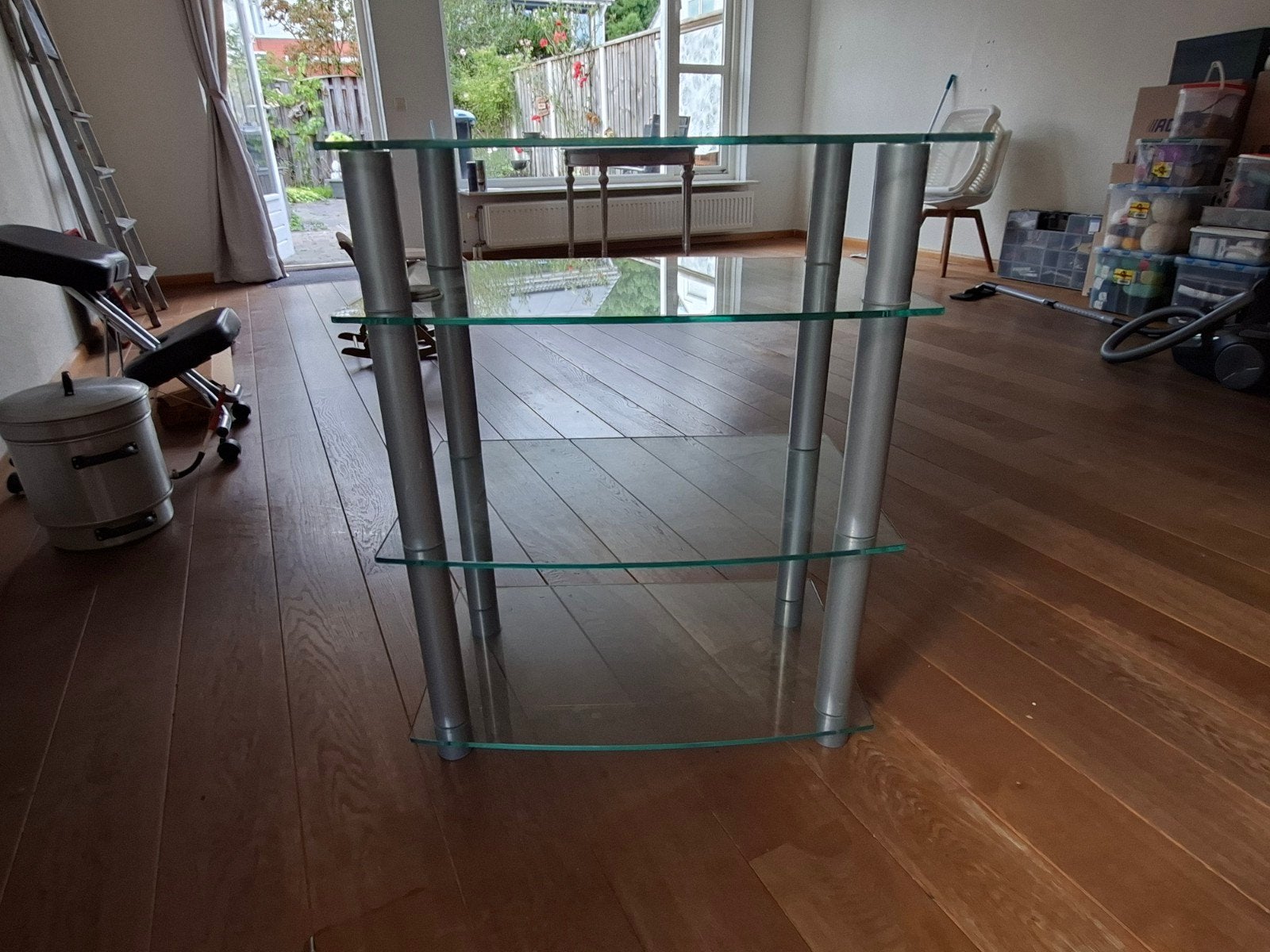 Glazen tv-meubel / audiomeubel met metalen poten, Ophalen, Gebruikt, 100 tot 150 cm, 50 tot 100 cm