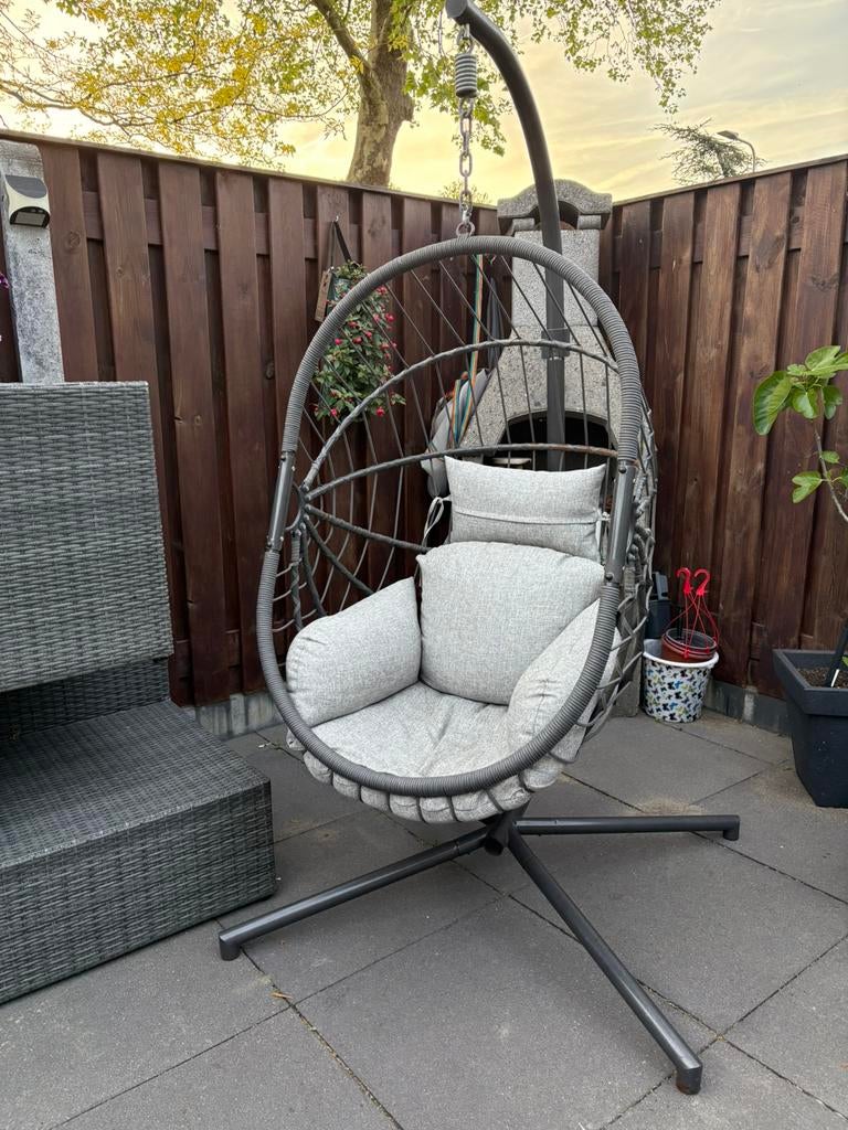 Hangstoel met standaard, Ophalen, Zo goed als nieuw, Wicker