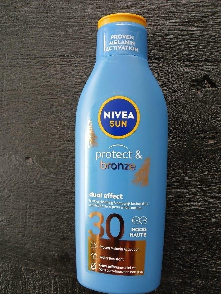 Nivea Sun Protect en Bronze 30 200m, Sieraden, Tassen en Uiterlijk, Uiterlijk | Lichaamsverzorging, Ophalen of Verzenden, Nieuw