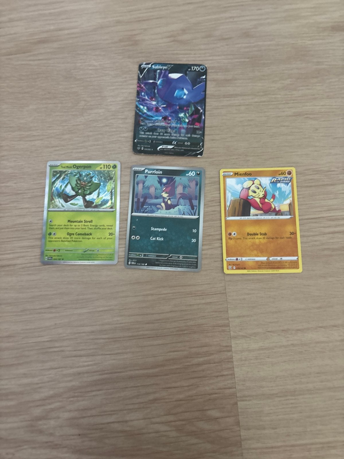 Pokémon kaarten: Sableye V, Ogerpon, Purrloin, Mienfoo + 3 g, Ophalen of Verzenden, Zo goed als nieuw, Meerdere kaarten, Foil