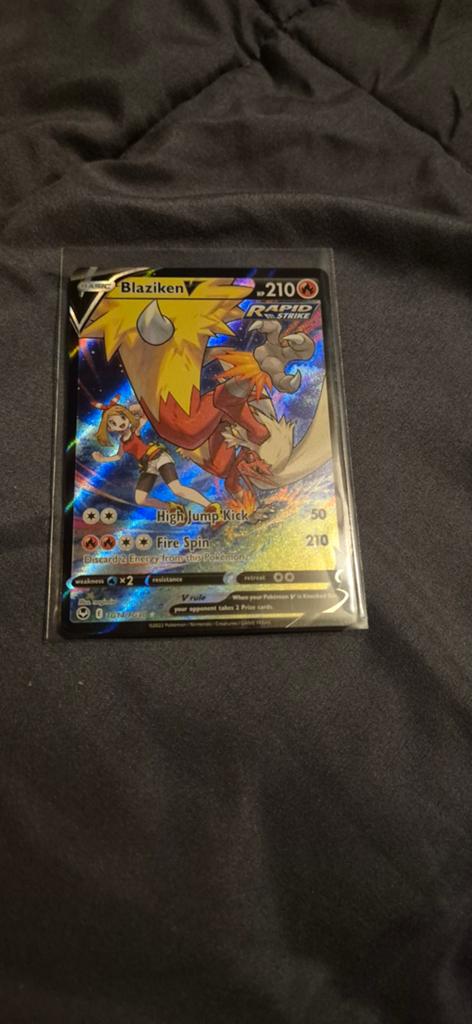 Blaziken V Rapid Strike Pokémon Kaart, Ophalen of Verzenden