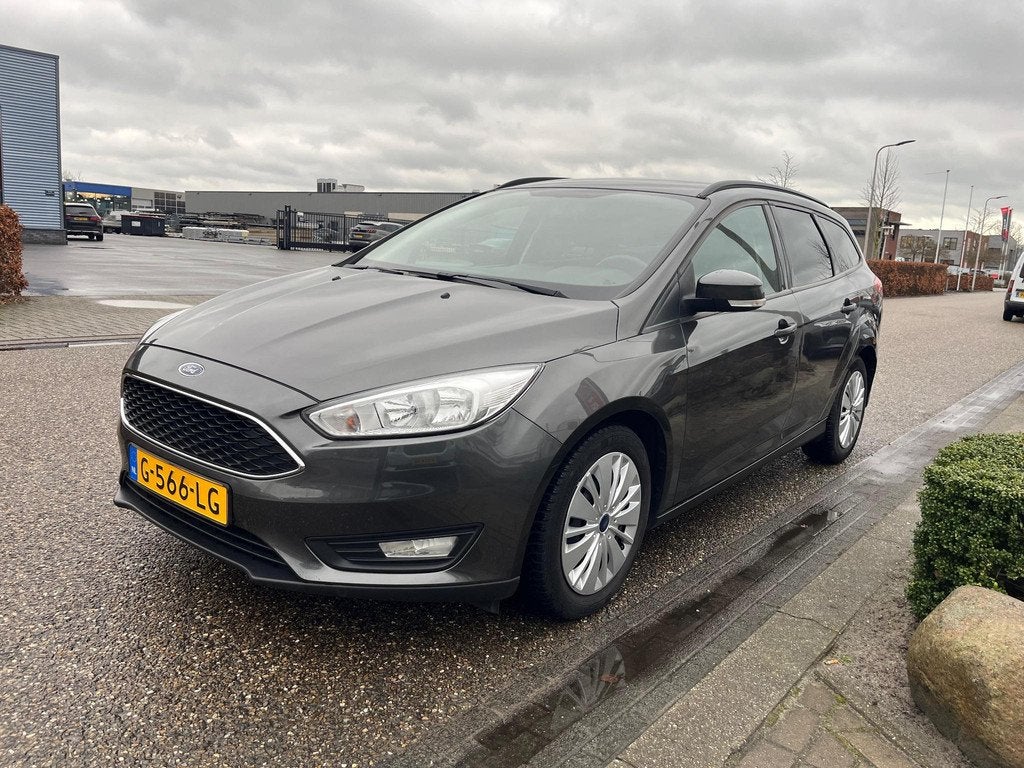Ford Focus Wagon 1.0 Titanium | Cruise Control | Trekhaak |, Gebruikt, Euro 6, Handgeschakeld, 1216 kg