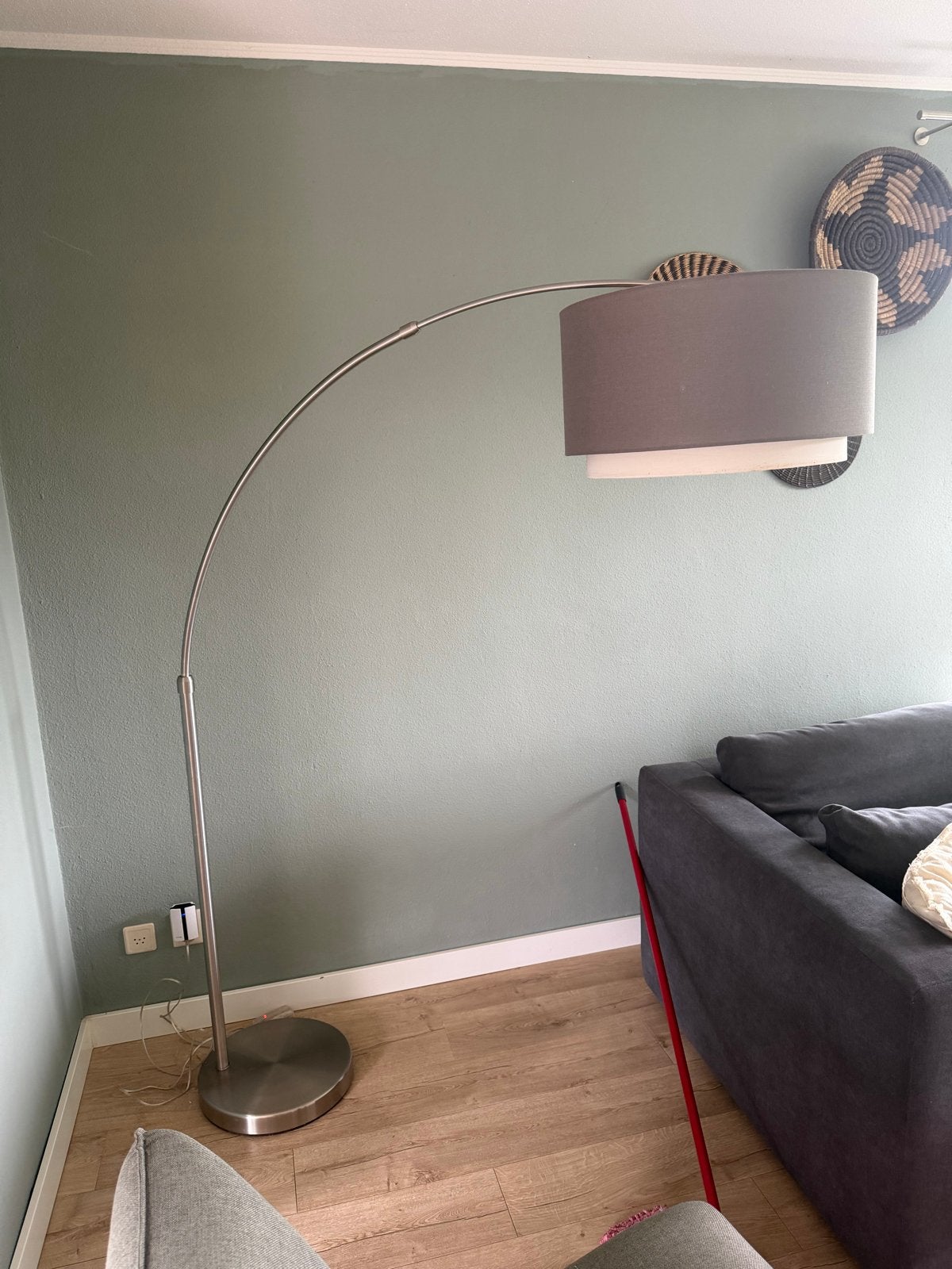 Booglamp met grijze kap - Stijlvolle vloerlamp, Huis en Inrichting, Ophalen, 200 cm of meer, E27 (groot), Zo goed als nieuw