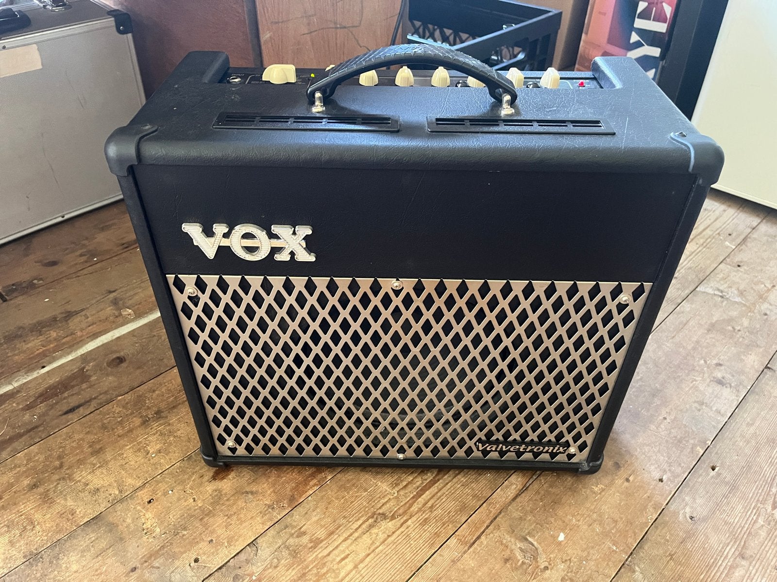 Vox Valvetronix VT30 (manual mode knopje werkt niet), Muziek en Instrumenten, Versterkers | Bas en Gitaar, Ophalen of Verzenden