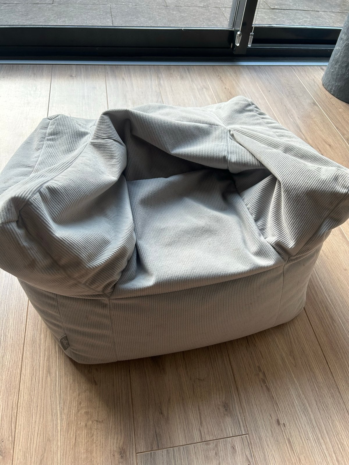 Zitzak voor huisdier / kind - grijs ribfluweel, Huis en Inrichting, Ophalen, Gebruikt, Grijs, Zitzak