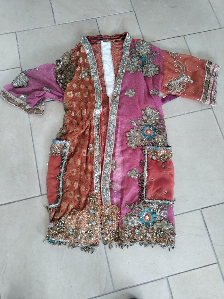 Kimono, beeldschoon, uniek, veel kralen en pailletten, Kleding | Dames, Gelegenheidskleding, Ophalen of Verzenden, Zo goed als nieuw