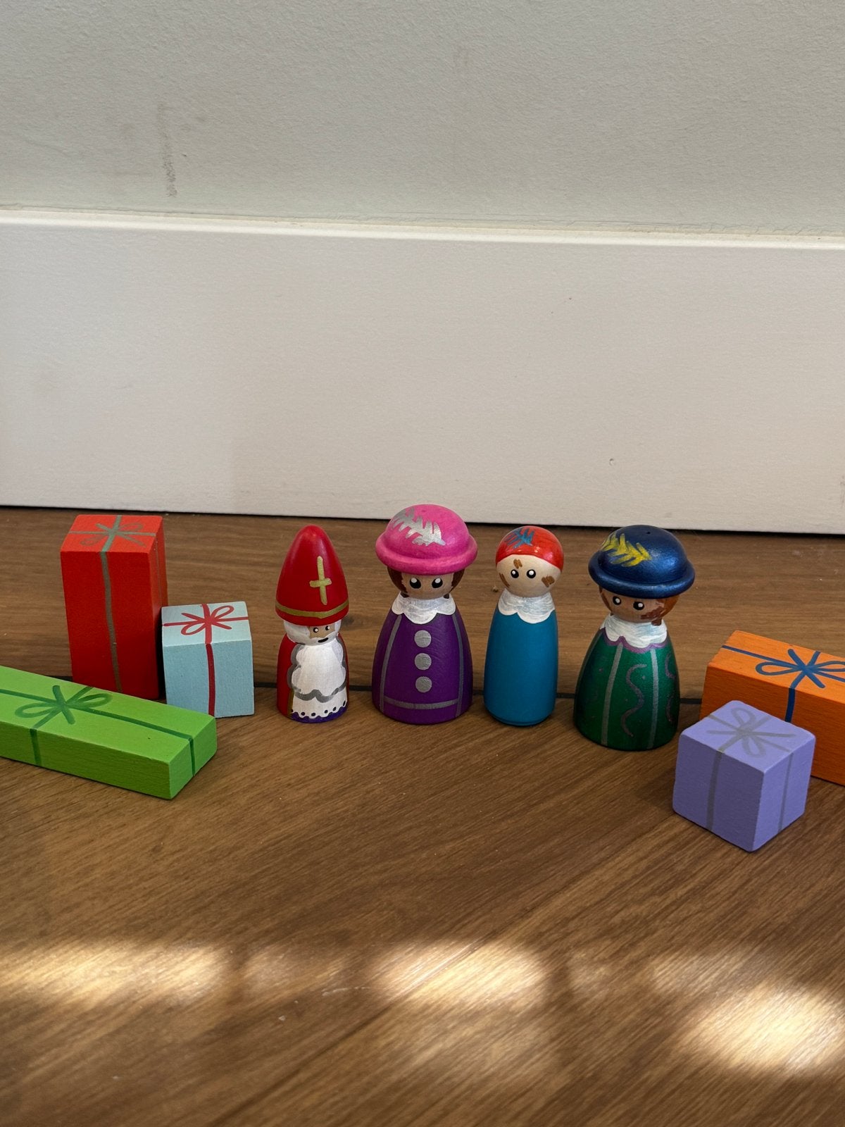 3 pieten en sinterklaas pegdoll set cadeautjes, Diversen, Ophalen of Verzenden, Nieuw