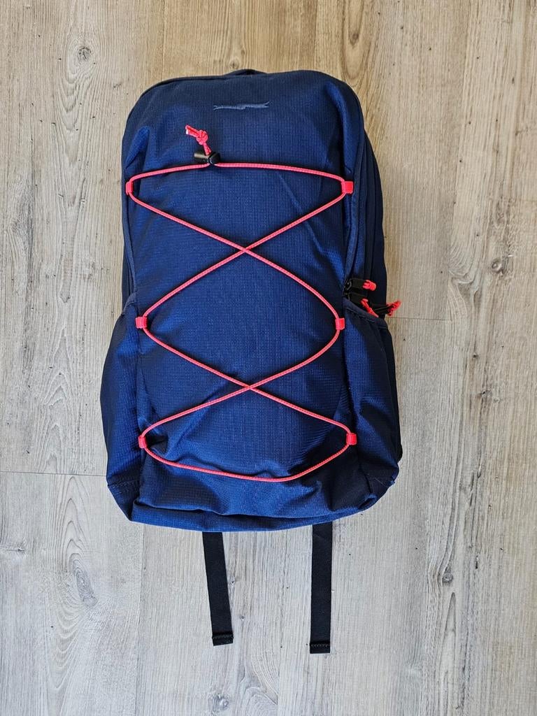 Rugzak Postcodeloterij - Blauw met rood accent, Sieraden, Tassen en Uiterlijk, Tassen | Rugtassen, Nieuw, Overige merken, 25 tot 40 cm