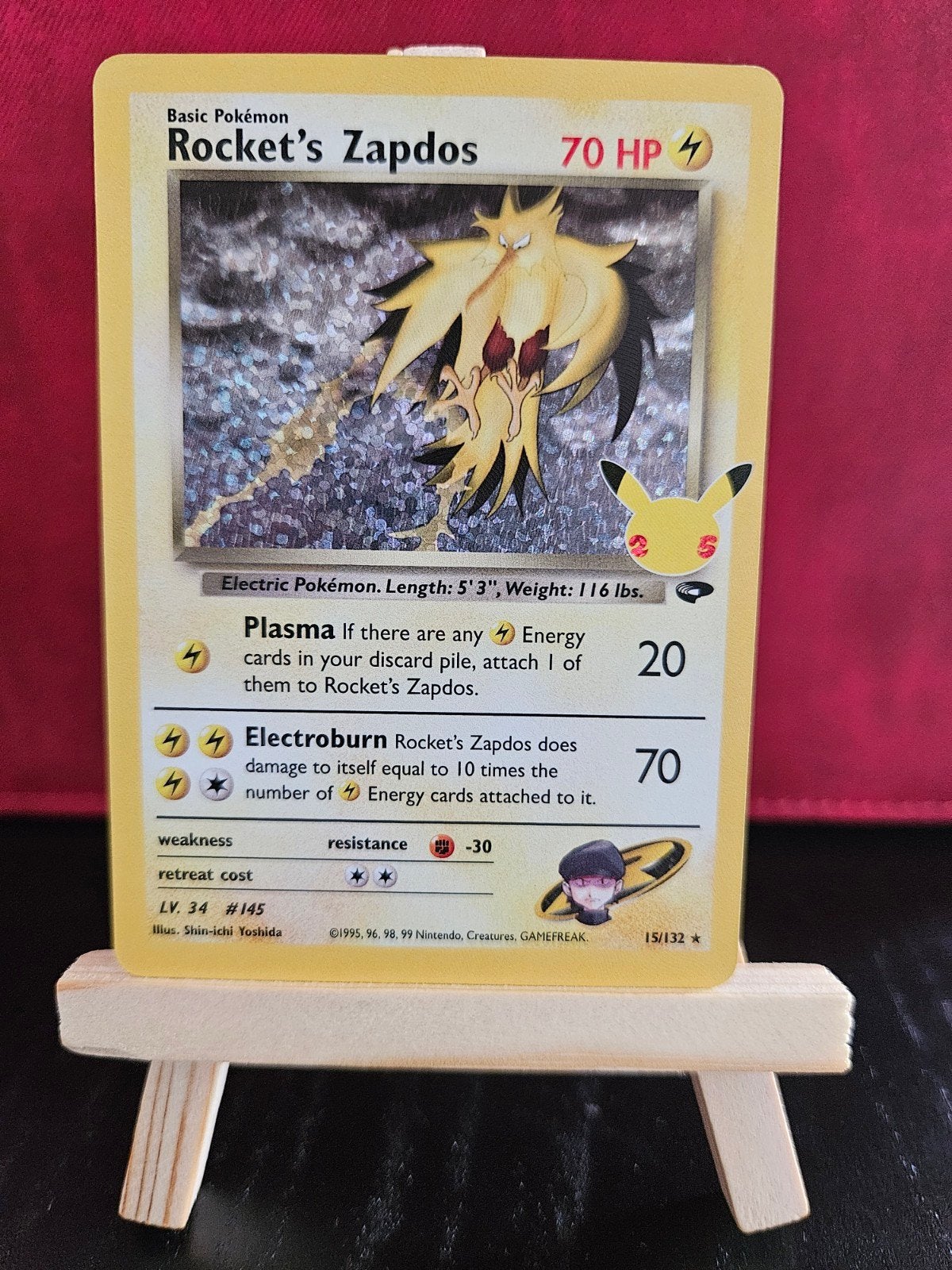 Rocket's Zapdos #15 (Celebrations), Ophalen of Verzenden, Zo goed als nieuw, Losse kaart