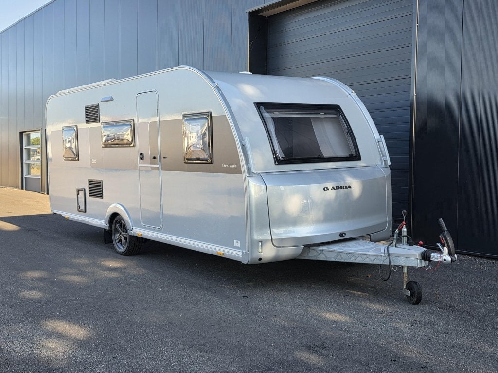 Adria Altea 552 PK 60 Years Edition, Bedrijf, Schokbreker, Adria, 6 tot 7 meter