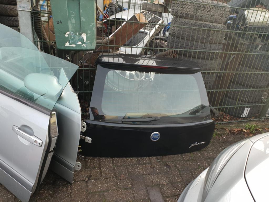 FIAT GRANDE PUNTO ACHTERKLEP +SPOILER BJ 2006 TOT 2013, Auto-onderdelen, Carrosserie en Plaatwerk, Achterklep, Achter, Gebruikt