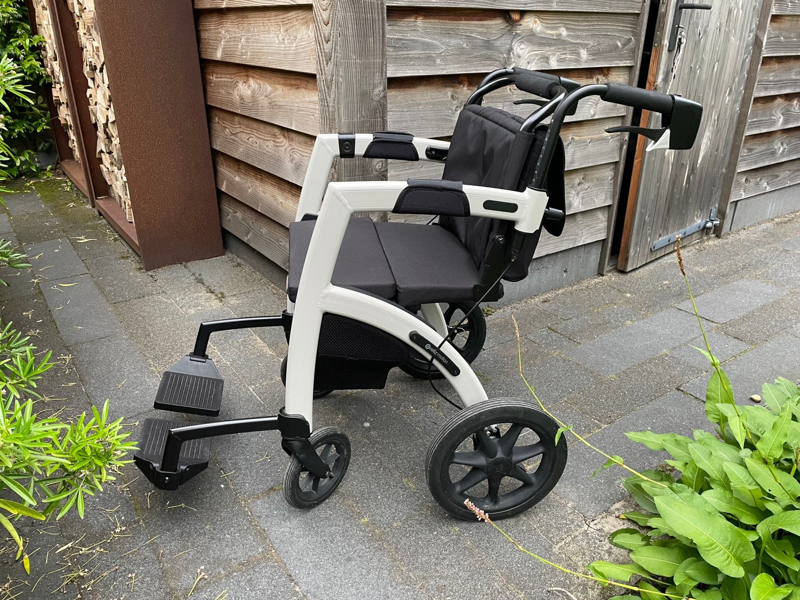 Rollz Motion rolstoel en rollator combi met tas etc., Diversen, Ophalen of Verzenden, Gebruikt