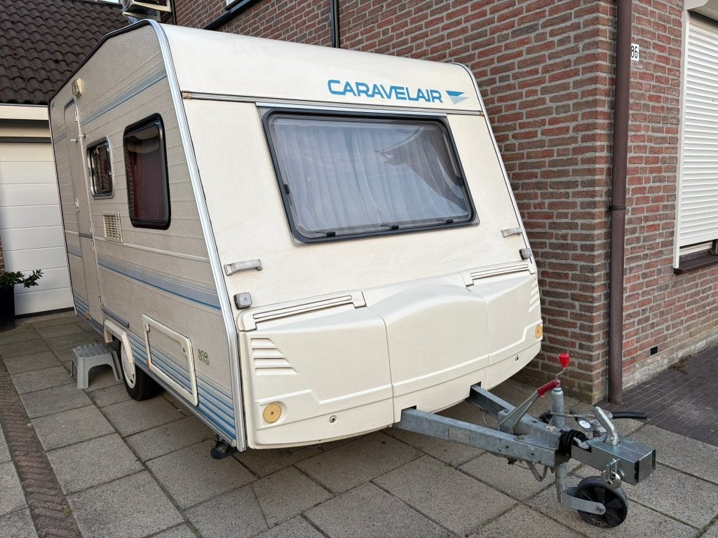 Caravelair 375 (1999) met Stapelbed Lichtgewicht caravan, 2 aparte bedden, Luifel, Treinzit, Particulier