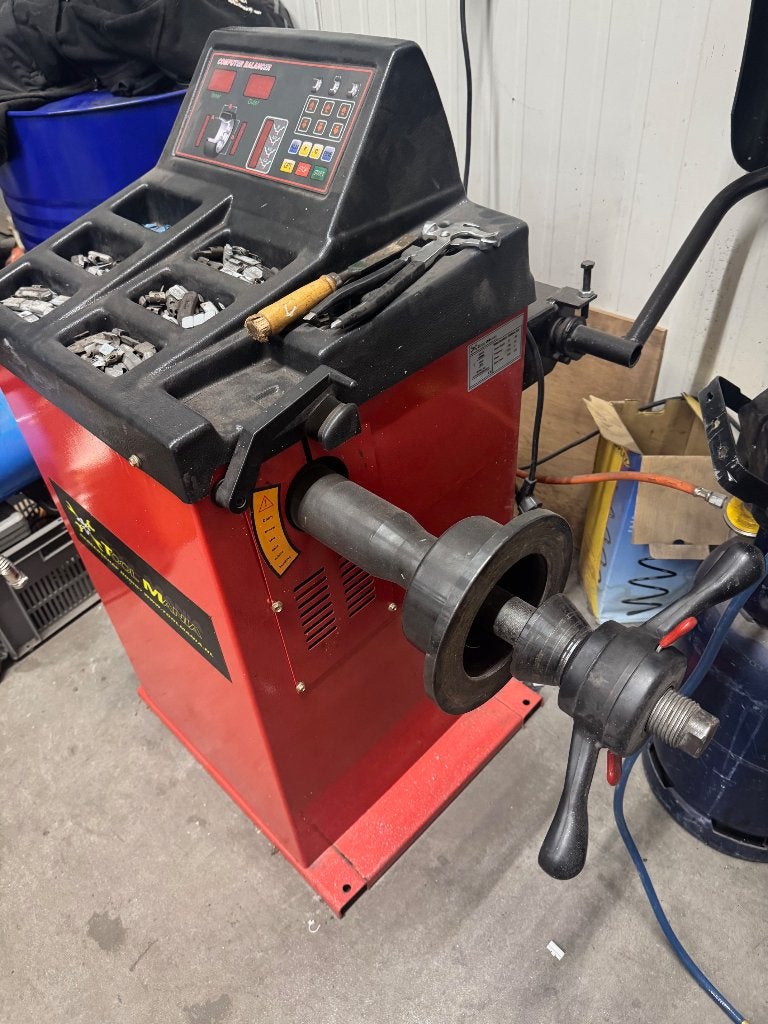 Computer Balancer - Banden Balanceermachine, Ophalen, Gebruikt, Onbekend, Onbekend@toolmania.nl