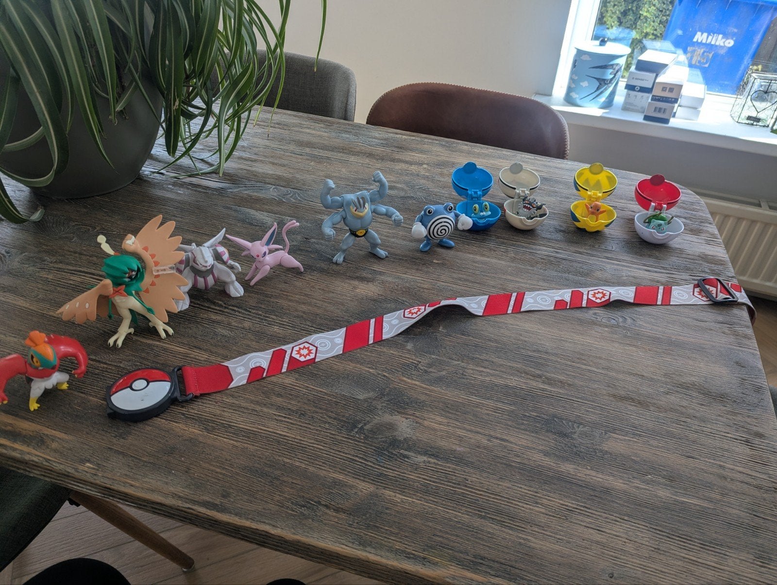 10 Pokémon figuren met Pokéballen en riem, Kinderen en Baby's, Ophalen of Verzenden, Gebruikt