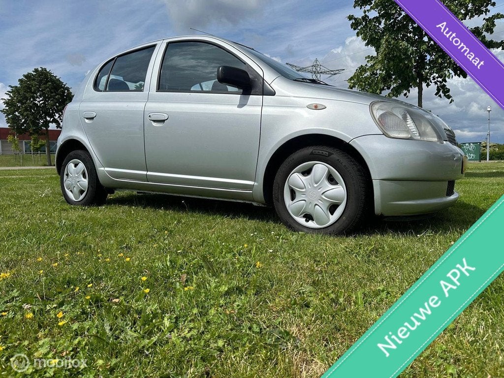 Toyota Yaris 1.3-16V VVT-i Sol 5 DEURS AUTOMAAT, Auto's, 1299 cc, Gebruikt, 4 cilinders, 400 kg