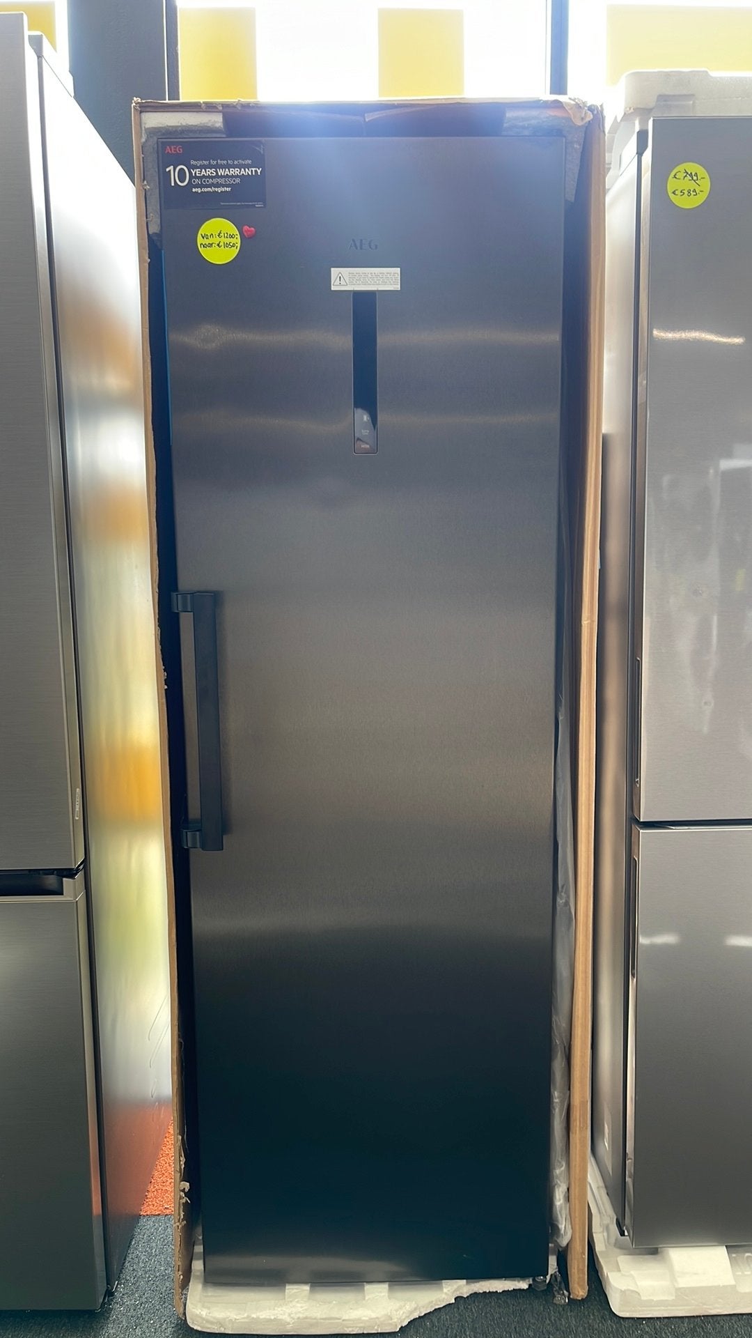 AEG RKB738E5MB Koelkast – 390L – Zwart RVS – 186 cm NIEUW, Ophalen of Verzenden, Zo goed als nieuw