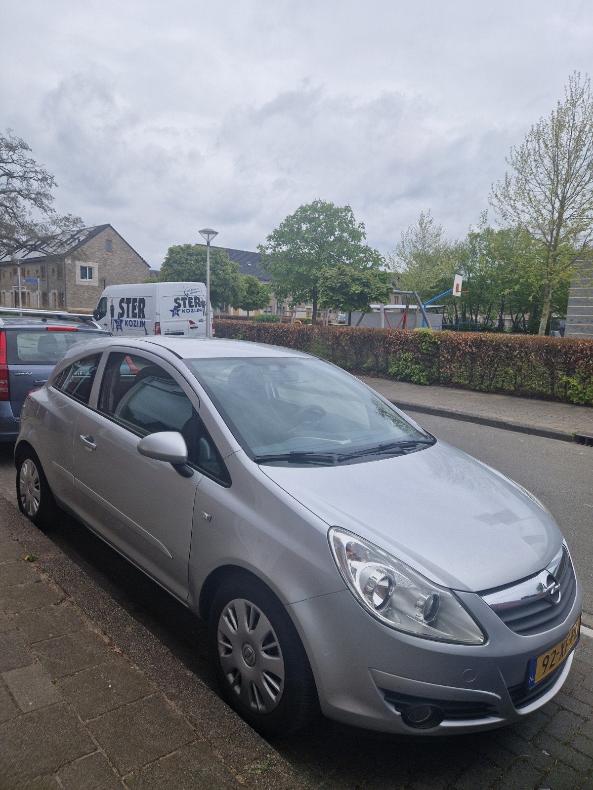 Opel Corsa 1.2 16V 3D Easytronic 2007 Grijs, 40 €/maand, 4 cilinders, 1229 cc, Grijs