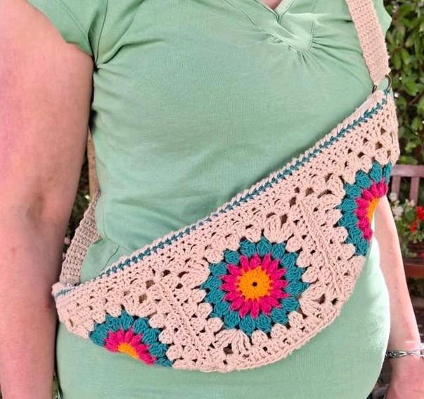 Zelf gehaakt schoudertasje/crossbodytasje, Ophalen of Verzenden, Schoudertas, Minder dan 30 cm