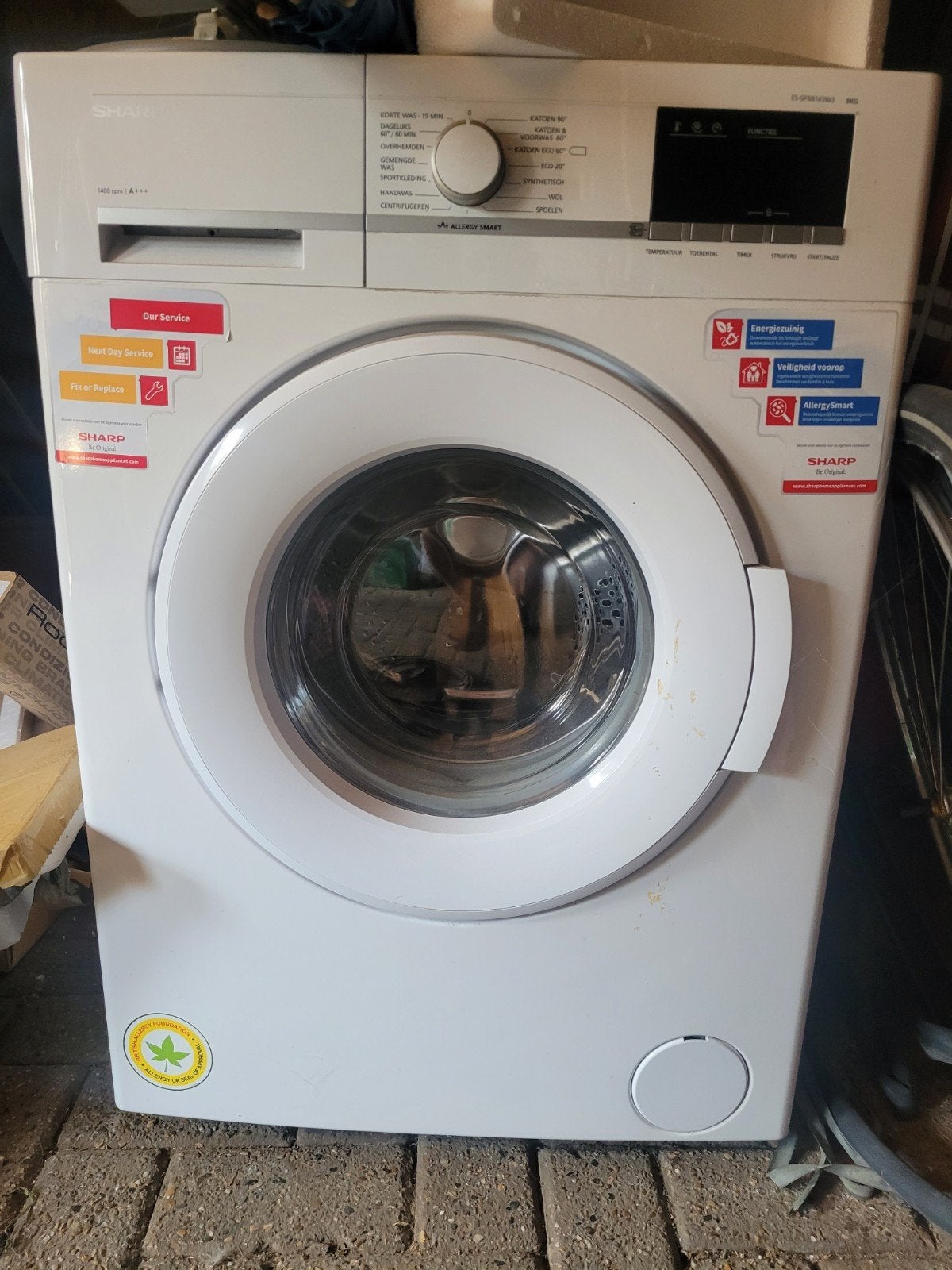 Sharp ES-GFB8143W3 Wasmachine 8KG - defect, Witgoed en Apparatuur, Ophalen, 1200 tot 1600 toeren, 8 tot 10 kg, Voorlader
