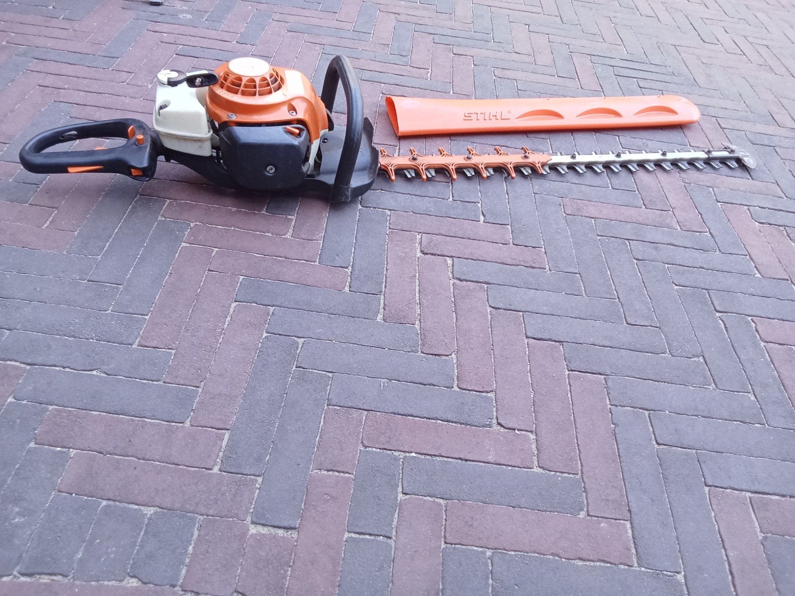 Heggenschaar stihl langblad 100% technisch in orde, Ophalen, Gebruikt, Benzine, Stihl