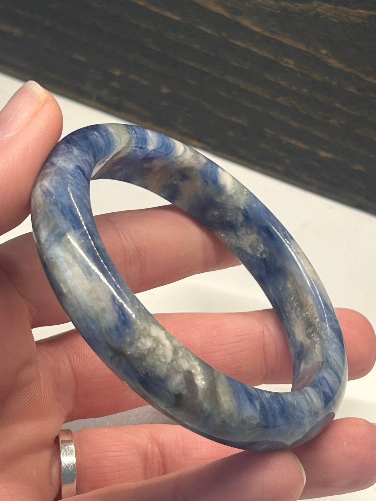 Kyaniet bangle, Sieraden, Tassen en Uiterlijk, Armbanden, Ophalen of Verzenden, Zo goed als nieuw, Zilver