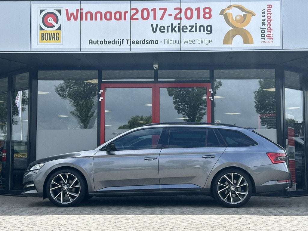 Skoda Superb Combi 1.5 TSI ACT Sportline Business | Trekhaak, Auto's, Skoda, 12 maanden, 4 cilinders, Alcantara, Origineel Nederlands