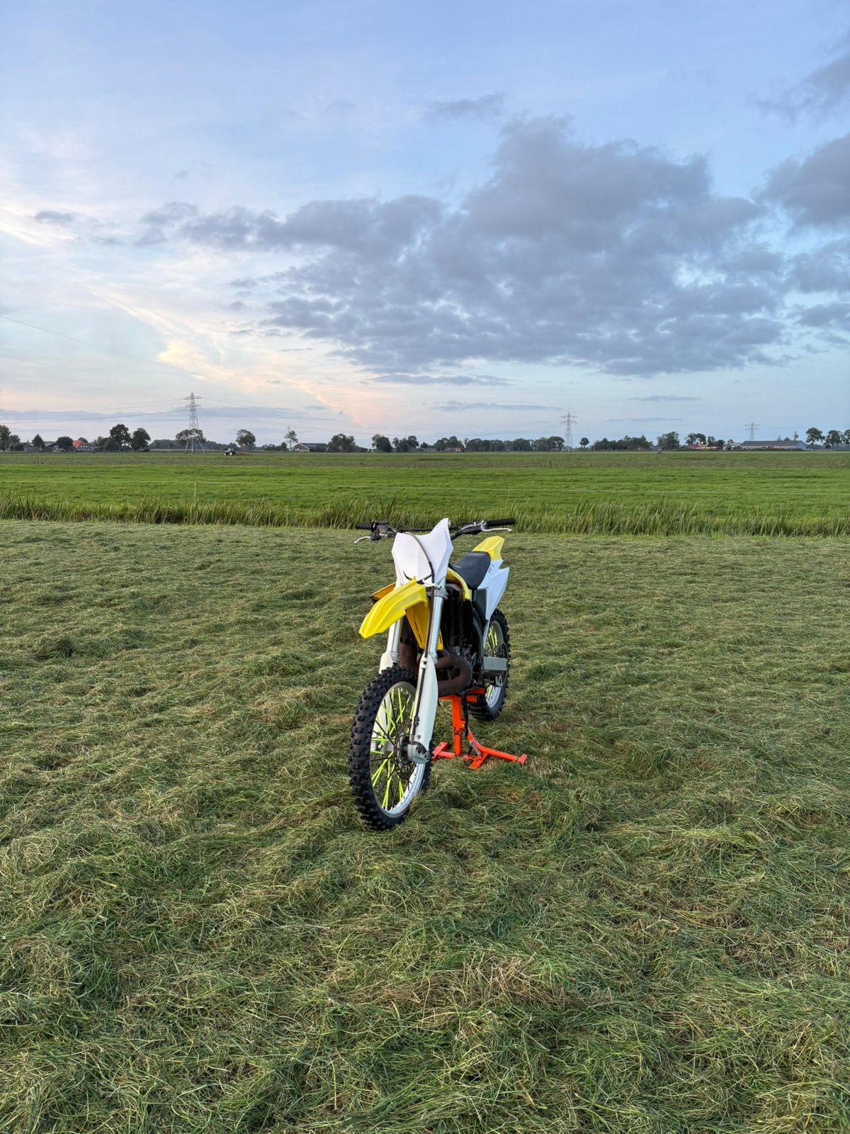 Suzuki rm 250 crossmotor, Fietsen en Brommers, Ophalen, 250 cc, Zo goed als nieuw, 5 versnellingen