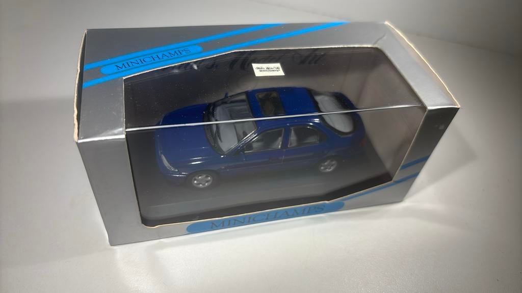 Ford mondeo bleu minichamps 1.43, Auto, Ophalen of Verzenden, MiniChamps, A