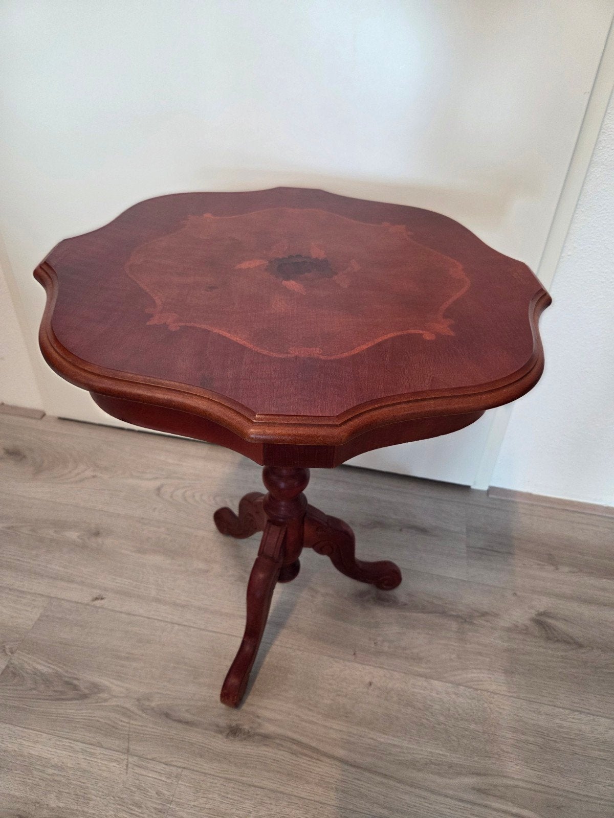 Vintage wijntafel..bijzettafel, Ophalen, Rond, Minder dan 55 cm, 45 tot 60 cm