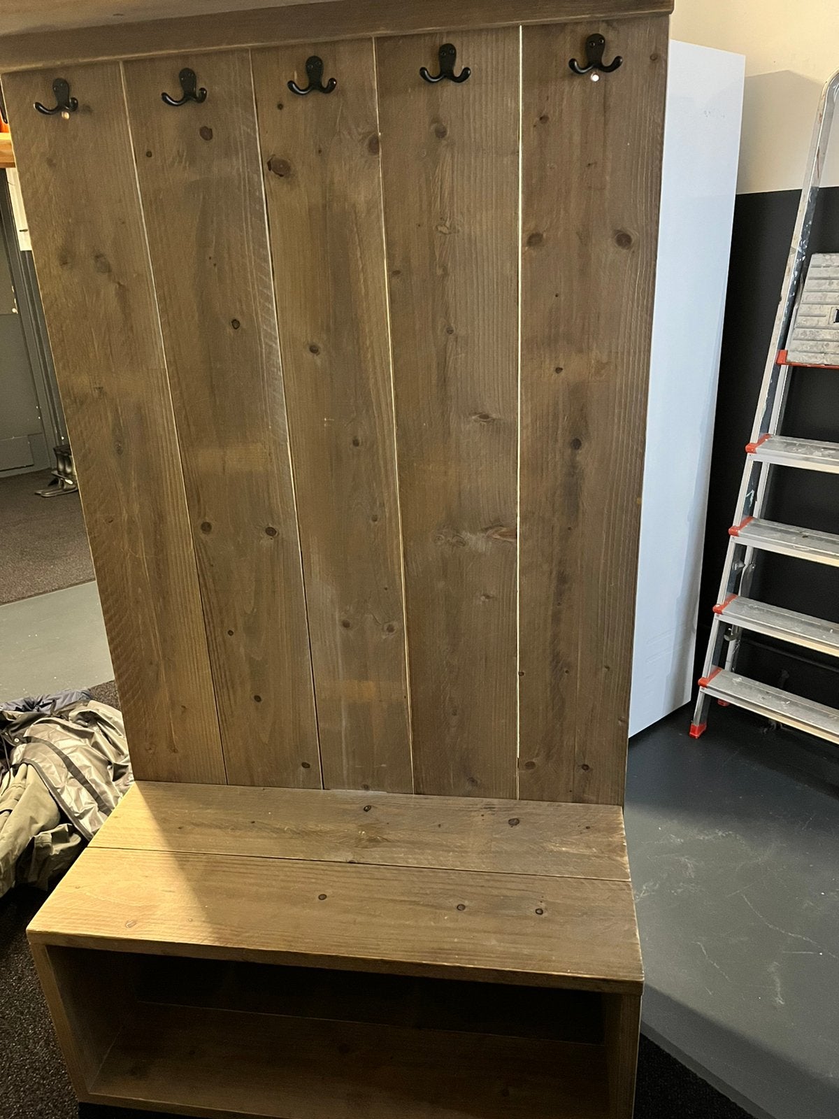 Kapstok met opbergvak van steigerhout, Huis en Inrichting, Woonaccessoires | Kapstokken, Ophalen, Gebruikt, Staande kapstok, 150 tot 200 cm