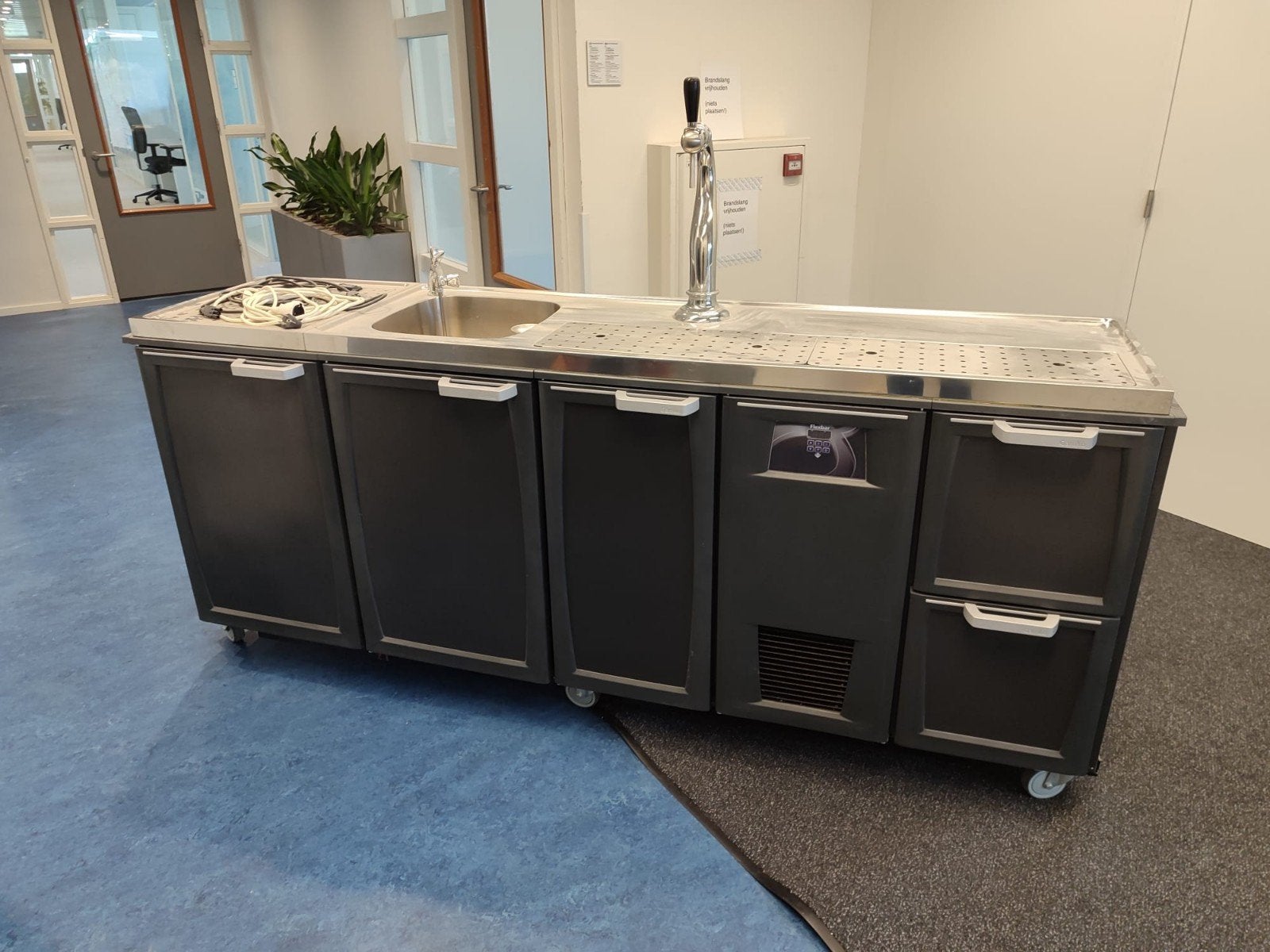 MOBIEL GEKOELDE BIERTAP., Huis en Inrichting, Ophalen of Verzenden, Overige typen