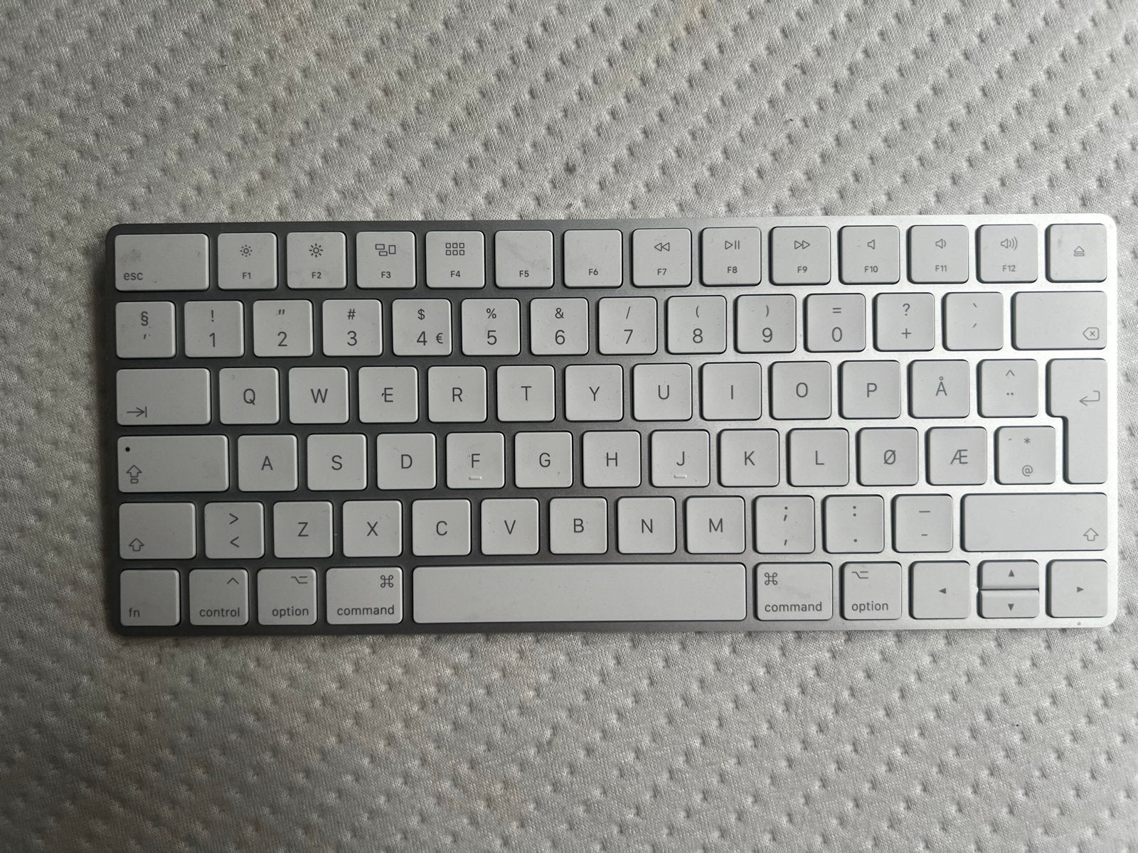 Apple Magic Keyboard - Noorse indeling, Computers en Software, Ophalen of Verzenden, Draadloos, Oplaadbaar, Overige indelingen