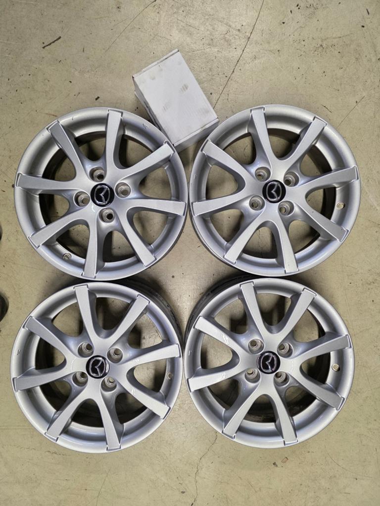 15 inch velgenset Mazda 2 (2020) incl. wielbouten, Ophalen, Gebruikt, 15 inch, Velg(en)