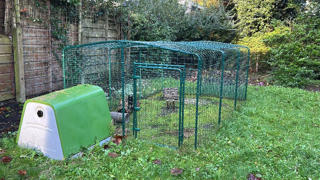 Omlet dierenhok buiten 270(L)x185(B)x95(H), Ophalen, Zo goed als nieuw