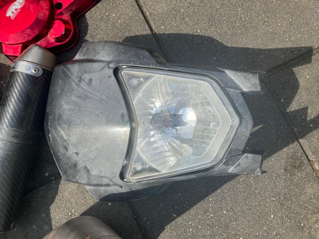 Onderdelen Aprilia SX50 - Koplamp, uitlaat, kappen en meer, Ophalen, Gebruikt, Koplamp