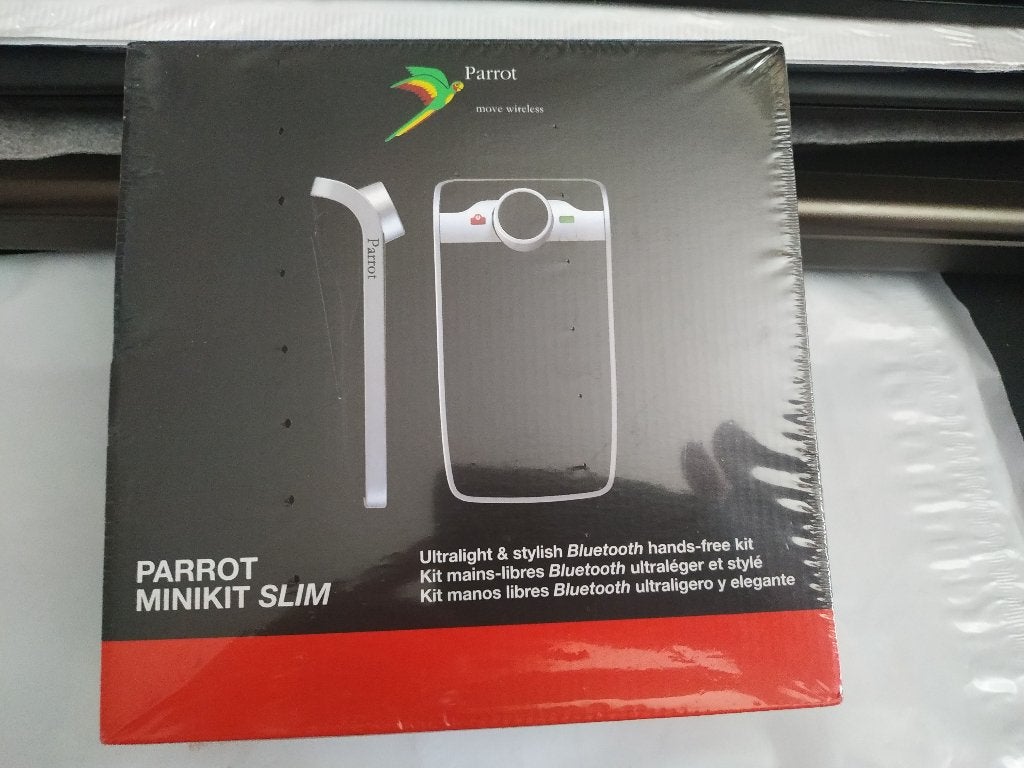 Parrot Minikit Slim Bluetooth Carkit, Auto diversen, Carkits, Ophalen of Verzenden, Nieuw