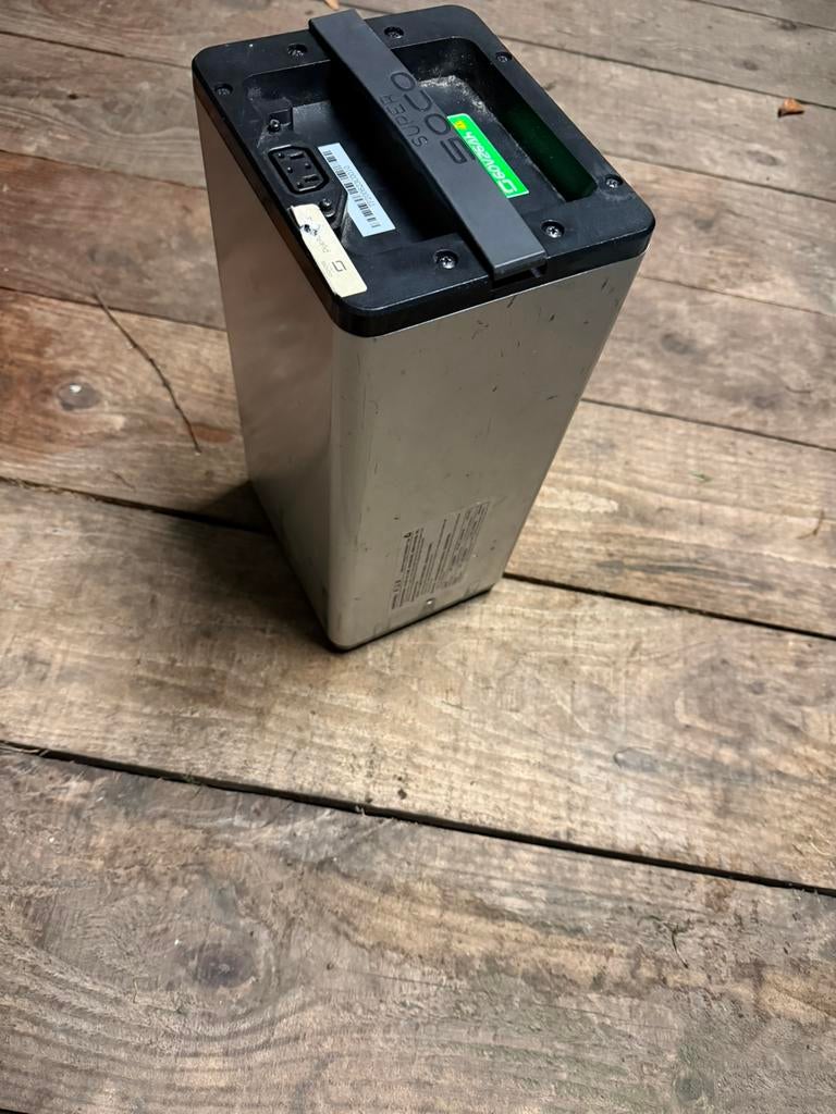 60V26ah super soco accu (laad niet op), Ophalen, Zo goed als nieuw, Desktop