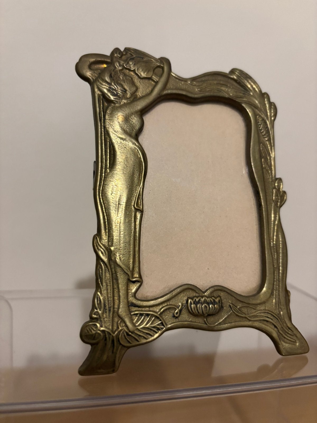 Art Nouveau klein messing fotolijst vrouw met glas vintage, Ophalen of Verzenden, Rechthoekig, Minder dan 50 cm