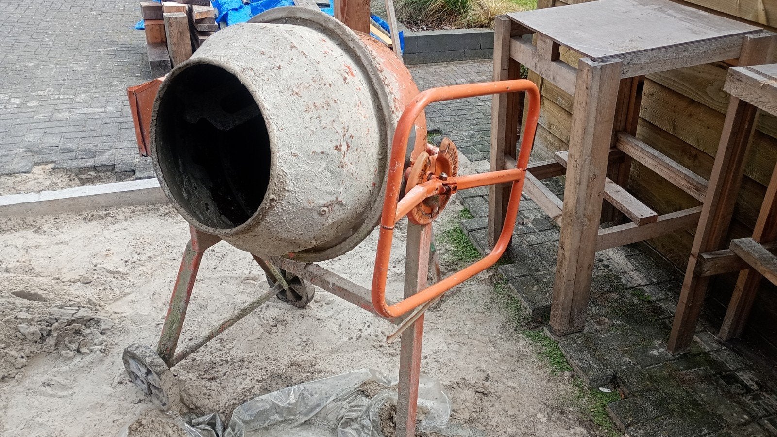 Gebruikte betonmolen - Lestina Auto-Mix 130, Doe-het-zelf en Verbouw, Betonmolens, Ophalen