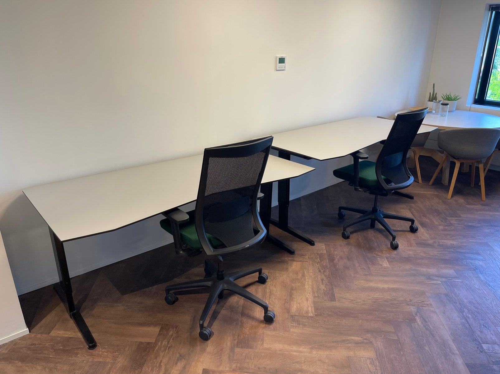 4x Aspa bureau + Klöber bureaustoelen, Ophalen, In hoogte verstelbaar, Gebruikt