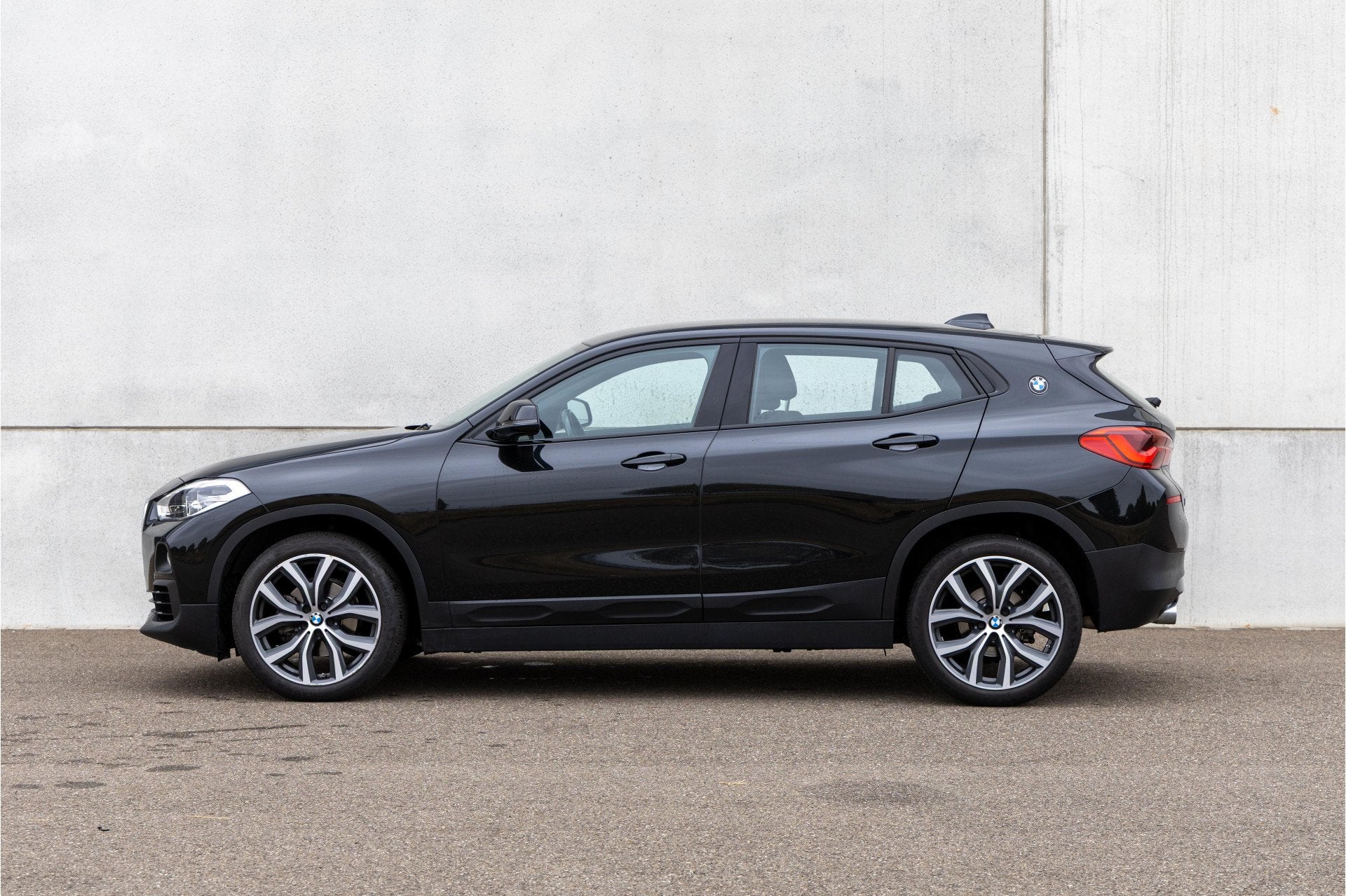 BMW X2 sDrive18i Executive (bj 2019, automaat), Auto's, X2, Gebruikt, Euro 6, 75 €/maand