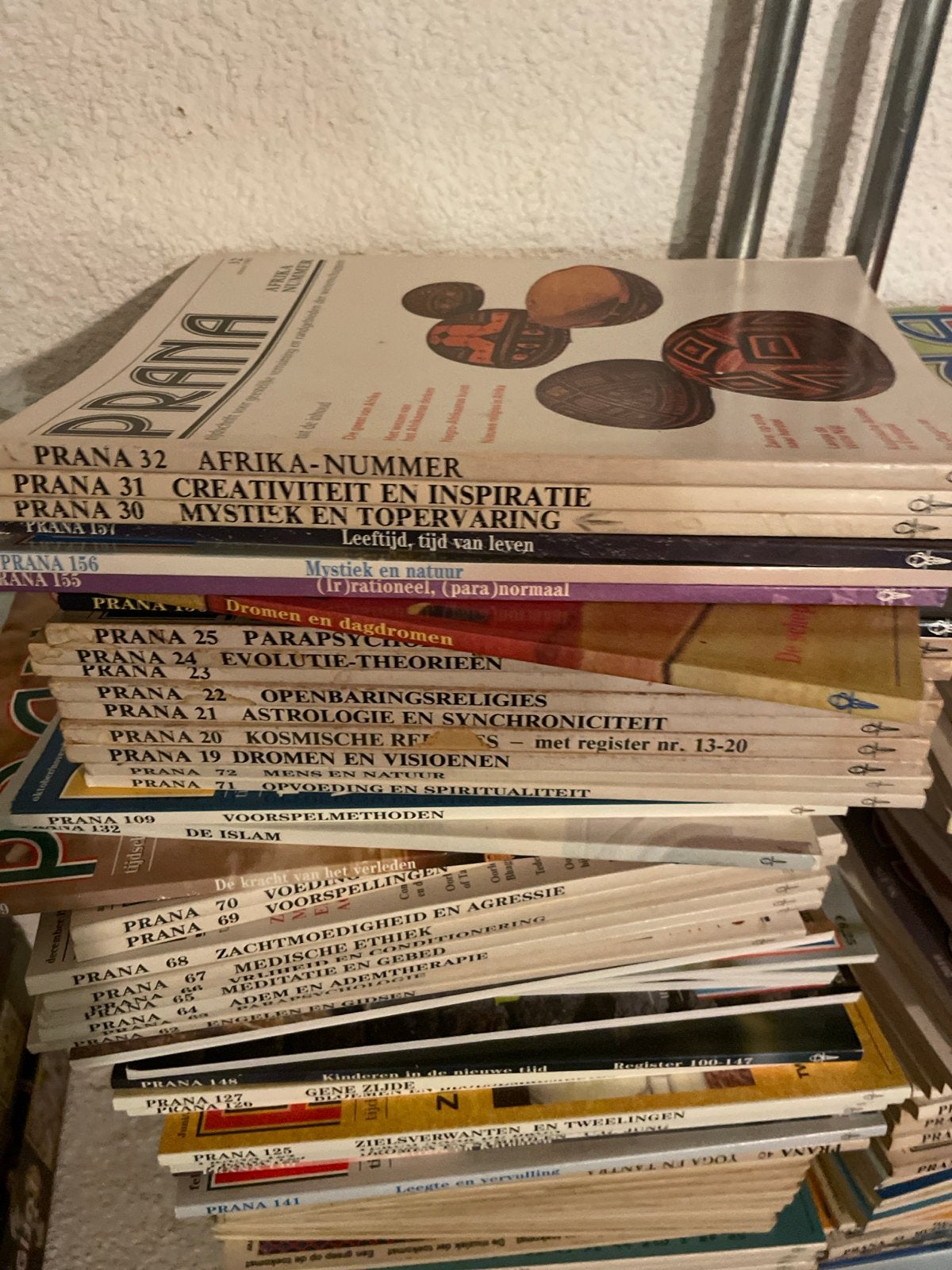 Grote collectie Prana boeken - 200 stuks, Boeken, Ophalen of Verzenden, Gelezen, Spiritualiteit algemeen, Achtergrond en Informatie