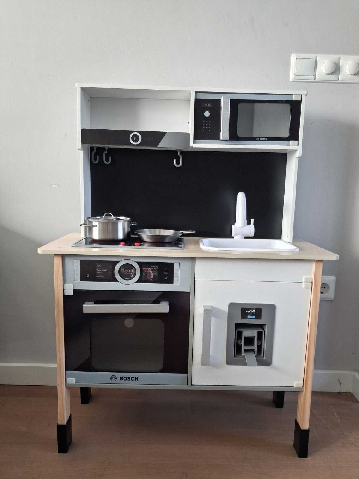 Nieuwe Bosch houten kinderkeuken / speelkeuken(Theo Klein), Ophalen, Nieuw, Hout, Speelkeuken