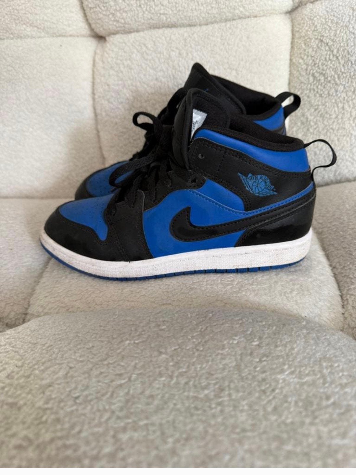 Zgan Jordan mid 1 royal blue Maat 35, Ophalen of Verzenden, Zo goed als nieuw, Jongen of Meisje, Sportschoenen